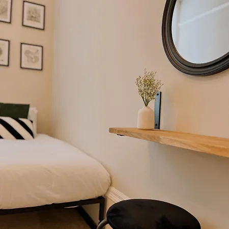 Eva Sands * Scarborough