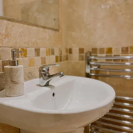 Eva Sands * Scarborough