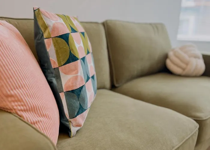 Eva Sands * Scarborough